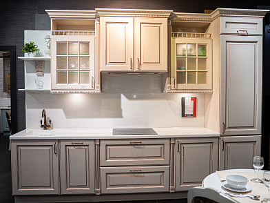 Образец с выставки Модель кухни Миледи